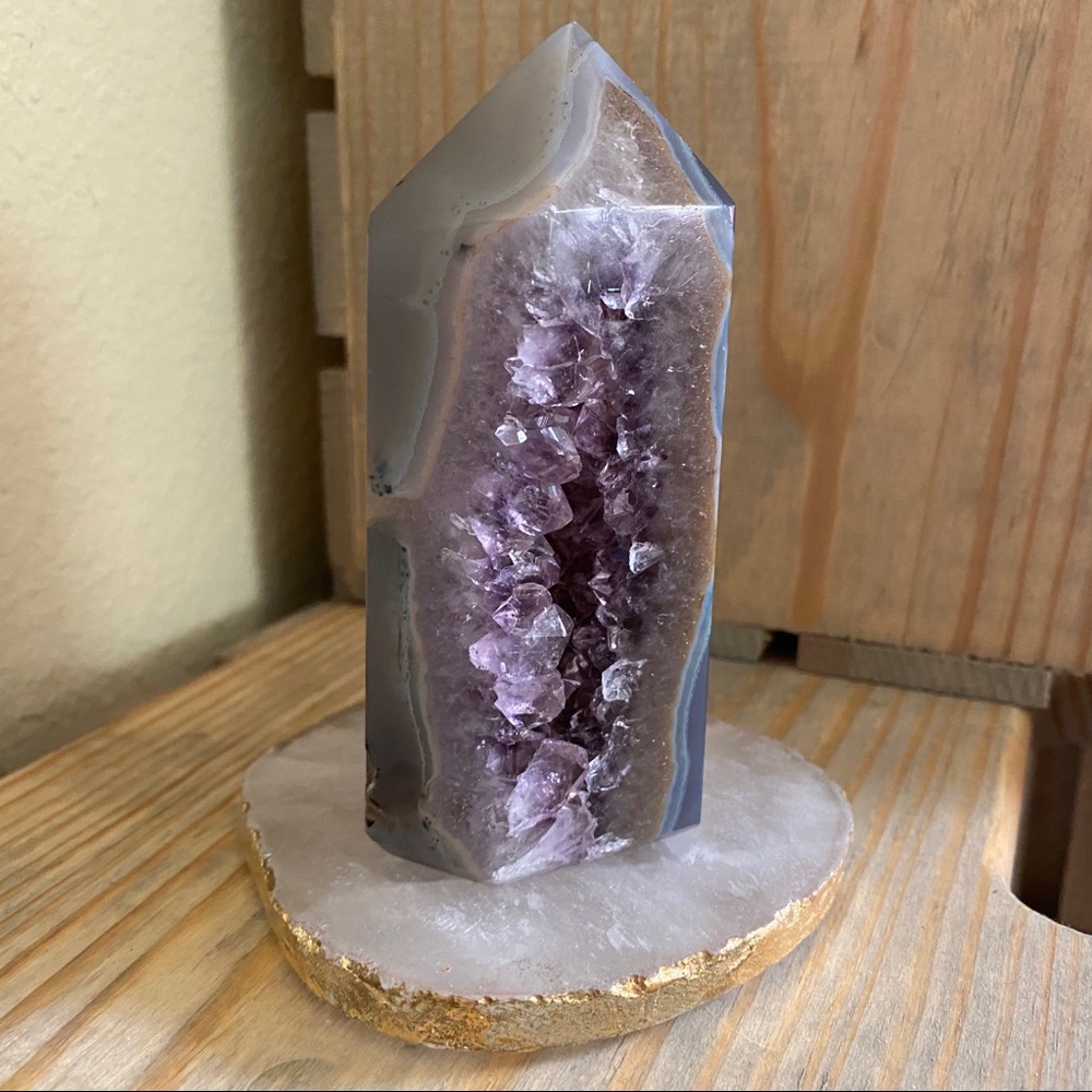 Standing Agate Tower